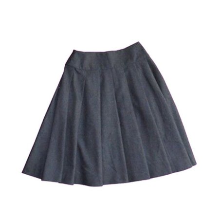 grey skirt