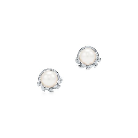 Paloma Picasso® Olive Leaf earrings in sterling silver with freshwater pearls. | Tiffany & Co.