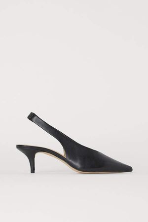 Slingbacks with Pointed Toes - Black