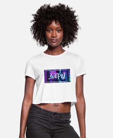'Korean style cyber girl 2' Women's Cropped T-Shirt | Spreadshirt