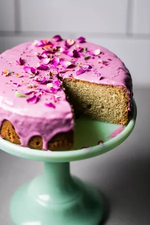 Persian Love Cake – HonestlyYUM