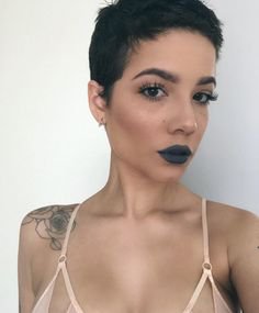 11 Pics That Prove Halsey Is the Ultimate Hair Chameleon