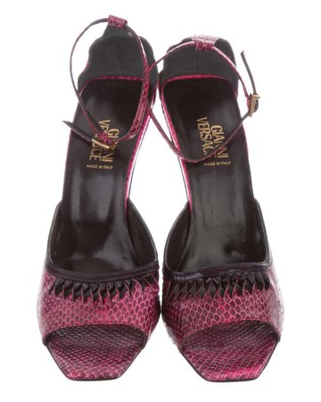 New Gianni Versace Vintage Raspberry Snakeskin Peep-toe Shoes Sandals 995