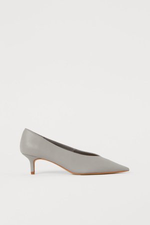 Pointed Pumps - Gray