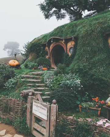 the shire the hobbit aesthetic