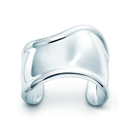 Elsa Peretti® Bone cuff in sterling silver, medium. | Tiffany & Co.