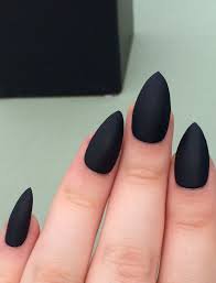 short stiletto nails black 2