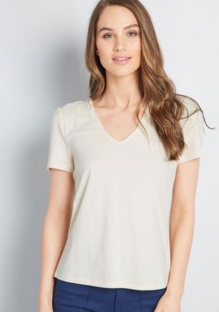 Little Somethin’ Tee in Ivory | ModCloth