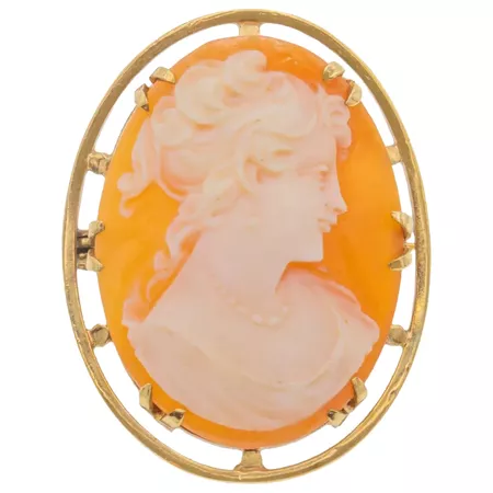 Antique Gold Cameo Brooch