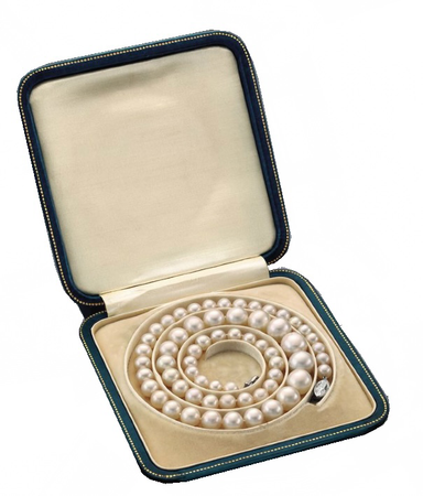 Cartier single strand pearl necklace