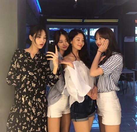 4 Korean best friends