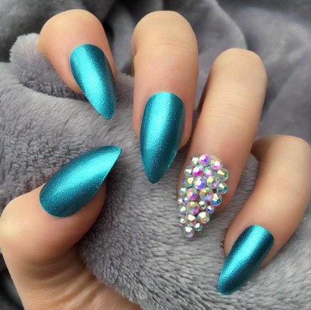 Chrome Aqua RF Diamante Stiletto – Doobys Nails