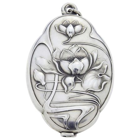 Art Nouveau Silver Pendant with Lilies For Sale at 1stDibs