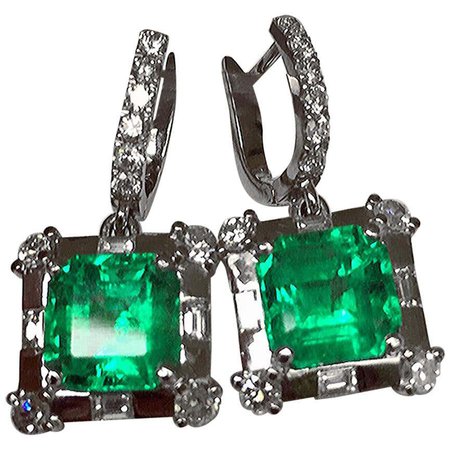 Certified 10.77 Carat Square Colombian Emerald Diamond Earrings 18 Karat For Sale at 1stDibs
