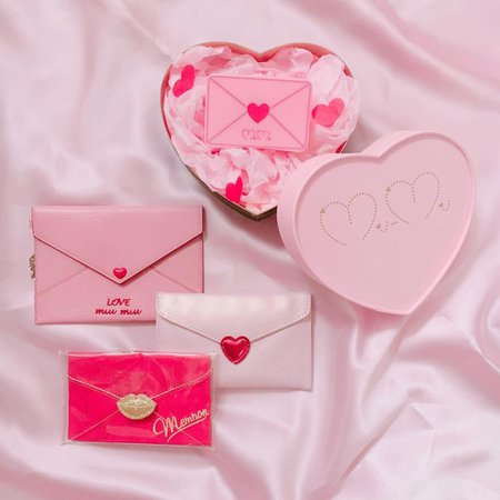 Childish love letters. Sticking to a pink and red colour scheme. | Aesthetics | Pink aesthetic, Pink love, Red aesthet