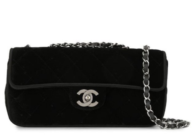 Chanel ‘06 chain shoulder bag