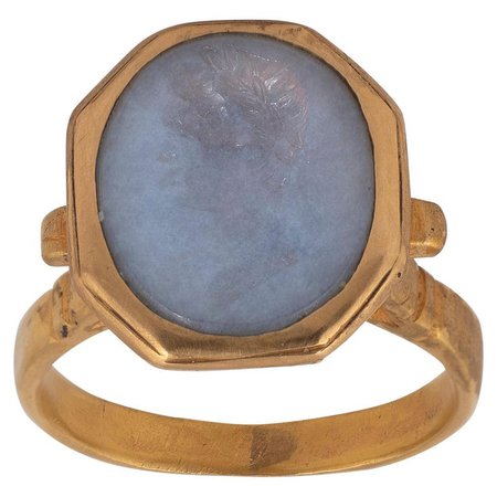 18th Century Chalcedony Intaglio Augustus Ring For Sale at 1stdibs