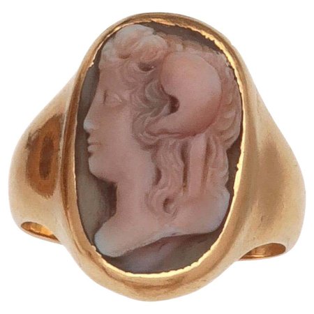 Yellow Gold Cameo Agate Ring For Sale at 1stDibs