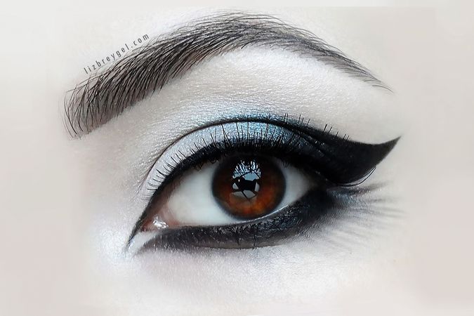 gothic eyeshadow
