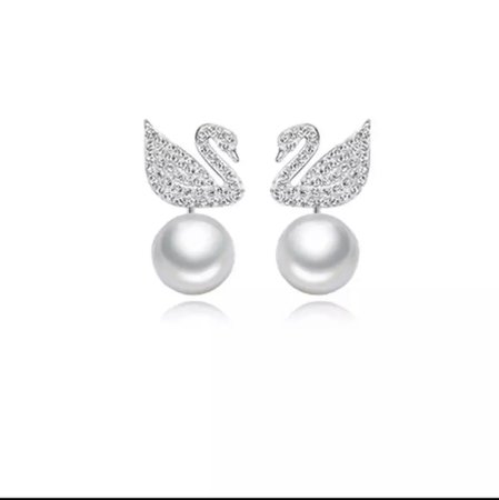 Swan Pearl Earrings