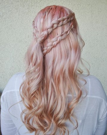 Daenerys Targaryen-inspired double braided hairstyle