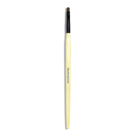 1/2 ULTRA FINE EYE LINER BRUSH Slim and firm for precise lines