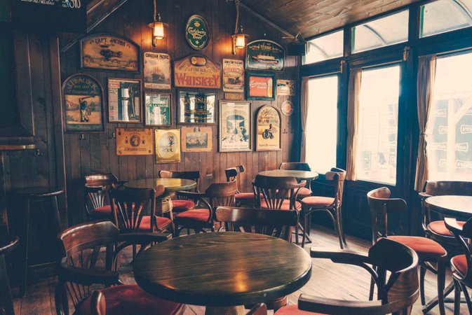 Irish Pub Etiquette: The Unspoken Rules of Pub Culture - Ireland Stole My Heart