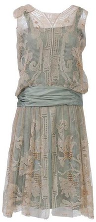 flapper-lace-20s-dress-at-designerwallace.jpg (301×700)