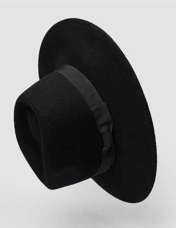 stradivarius hat