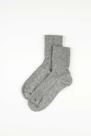 socks grey