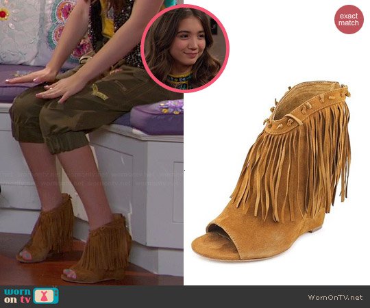 WornOnTV: Riley’s yellow beaded top, studded vest and fringed ankle boots on Girl Meets World | Rowan Blanchard | Clothes and Wardrobe from TV