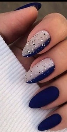 Matte Blur Sparkle Nails
