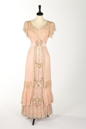 Edwardian Peach Dress Gown 1910 Embroidery