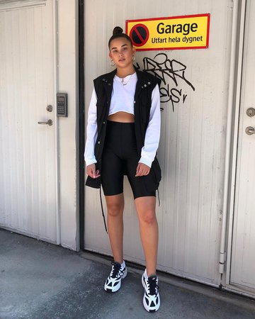 TheLineUp pe Instagram: „Had to post this too cuz the shoes made the outfit”