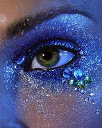 Very pretty. Maybe a mermaid makeup look. / make up tips - Juxtapost