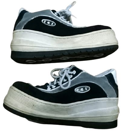 90s l.e.i. platform sneakers