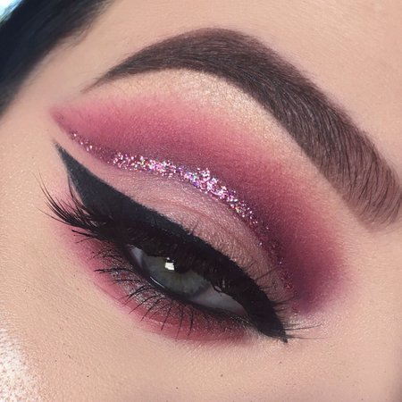 Pink glitter makeup