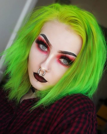 🍂 masi 🍂 on Instagram: “💚💛GREEN IS THE NEW BLACK💛💚 ° ° My hair has been a disaster for so long time and now I finally changed my hair colour! I've wanted to try…”