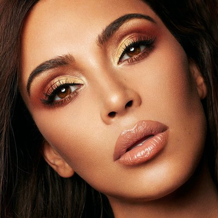 Kim Kardashian's Makeup Artist Reveals Her Nude Lip Secret ...