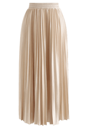 pleated beige skirt