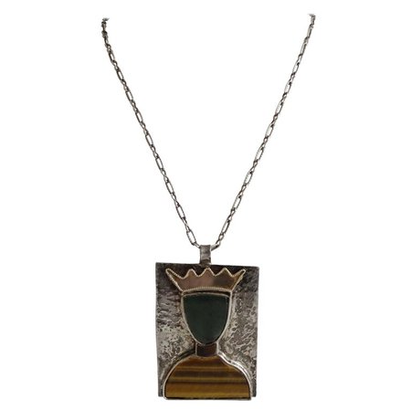 1970s William De Lillo Queen Pendant Necklace For Sale at 1stdibs