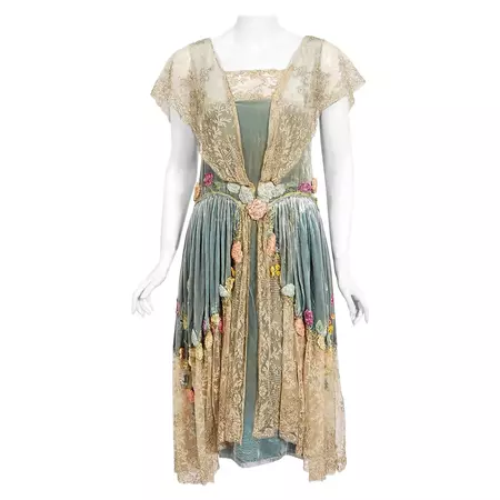 Vintage 1920s Sadie Nemser Couture Beaded Floral Appliqué Velvet and Lace Dress For Sale at 1stDibs