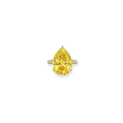 IMPORTANT COLOURED DIAMOND AND DIAMOND RING | ring, colored diamond | Christie's