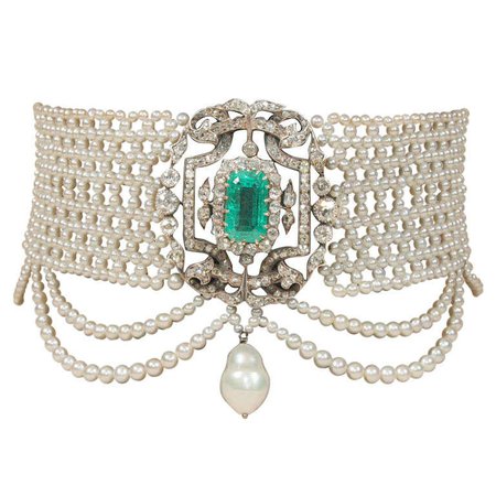 Emerald and pearl necklace