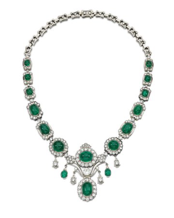 Cabochon emerald necklace