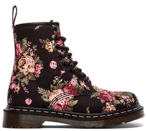 dr. martens Victorian flower boots
