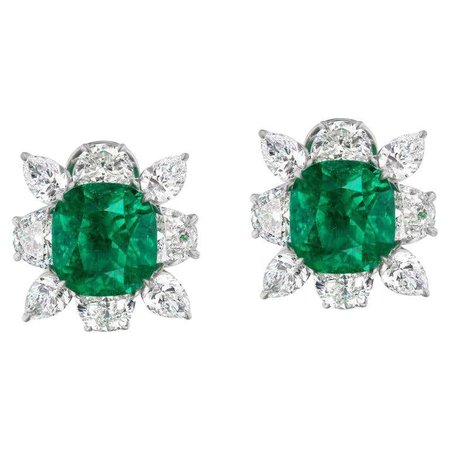 Colombian Emerald and Diamond Earring by Takat For Sale at 1stDibs