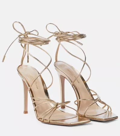 Metallic Leather Sandals in Gold - Gianvito Rossi | Mytheresa