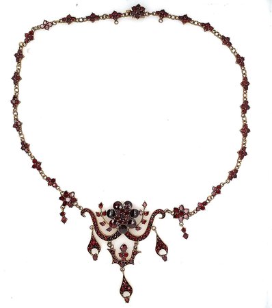 Bohemian Garnet Necklace Rosette with drops For Sale at 1stDibs