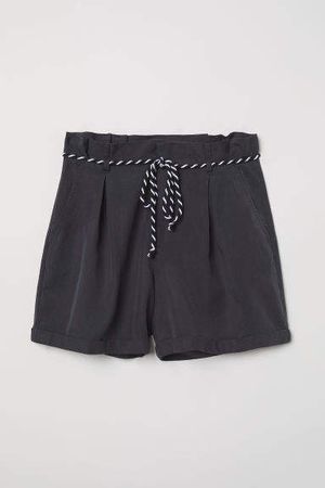 Shorts with Tie Belt - Gray